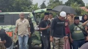 Keluarga Besar DPC GRIB Jaya Medan Antar Almarhum Ferdong ke Tempat Peristirahatan Terakhir