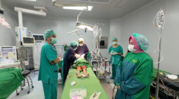 Menyapa Harapan di Ruang Operasi, Kapolres Aceh Tenggara Tinjau Langsung Operasi Bibir Sumbing dan Celah Langit-Langit